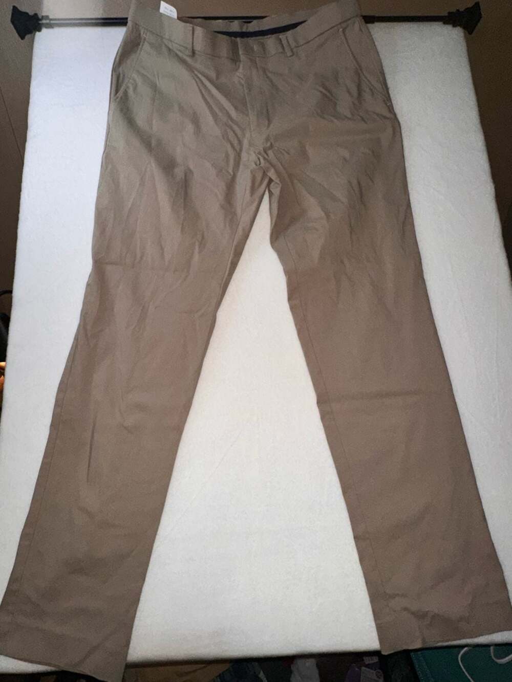 Tommy Hilfiger Men's Tan Stretch Chino Pants Size 36W x 32L